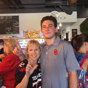 Meet your Posher, Kelly